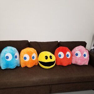 Lot of 4 Bandai Pac-Man Ghosts and 1 Pac-Man Jumbo New with Tags XL Giant 15.5”